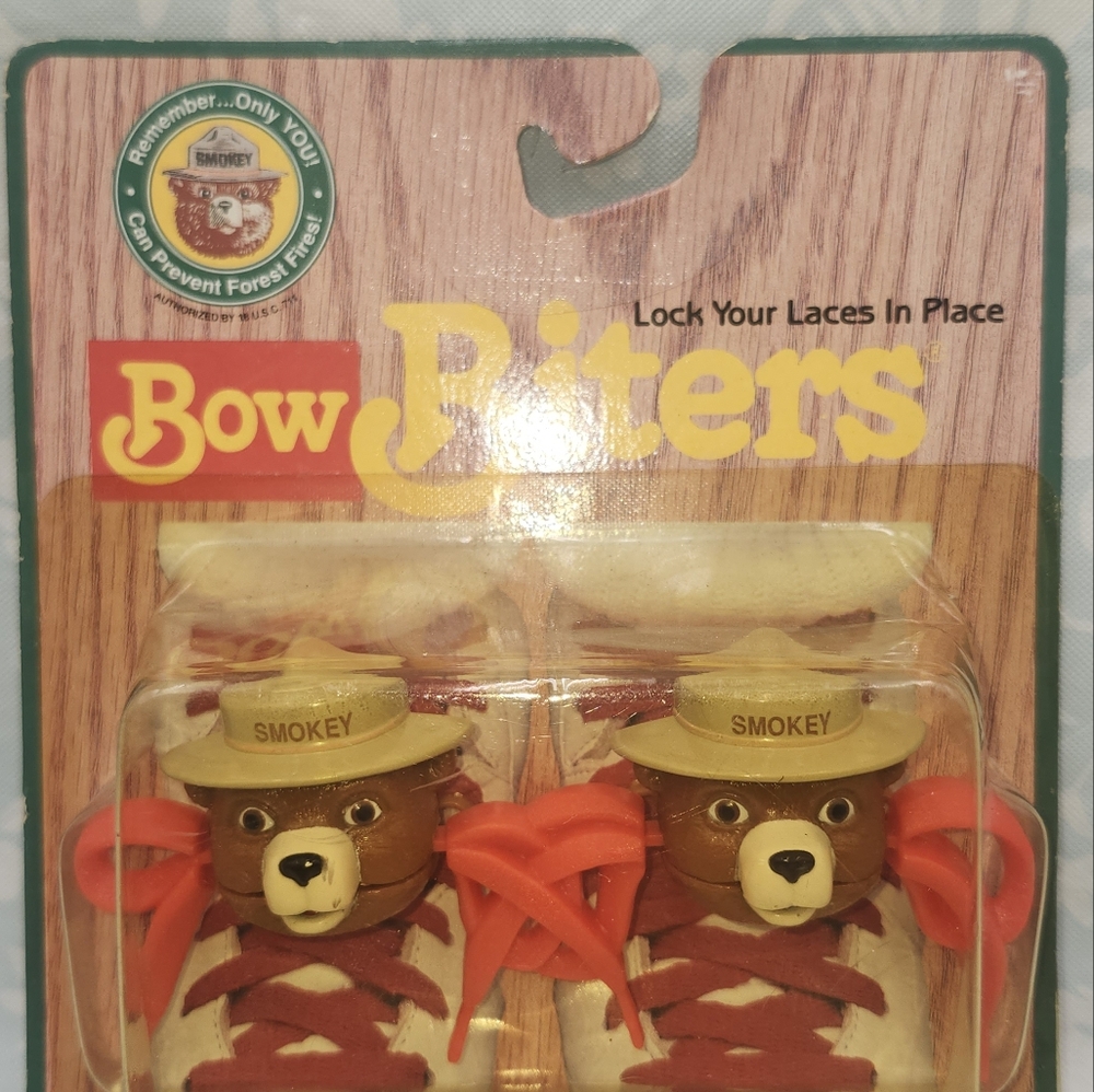 Smokey the Bear Vintage Bow Biters Brookside 1989 shoe keep laces tied fun kids